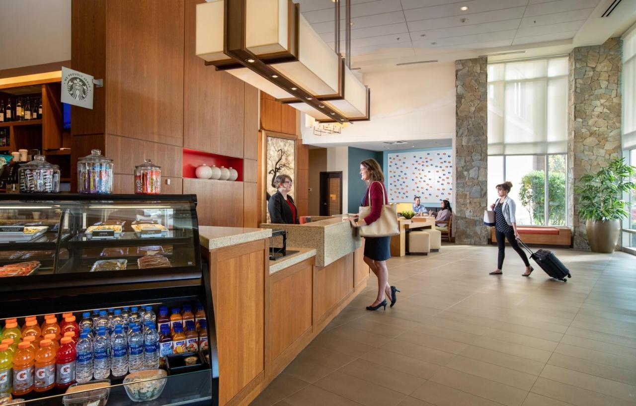 Hyatt Place Charlottesville Bagian luar foto