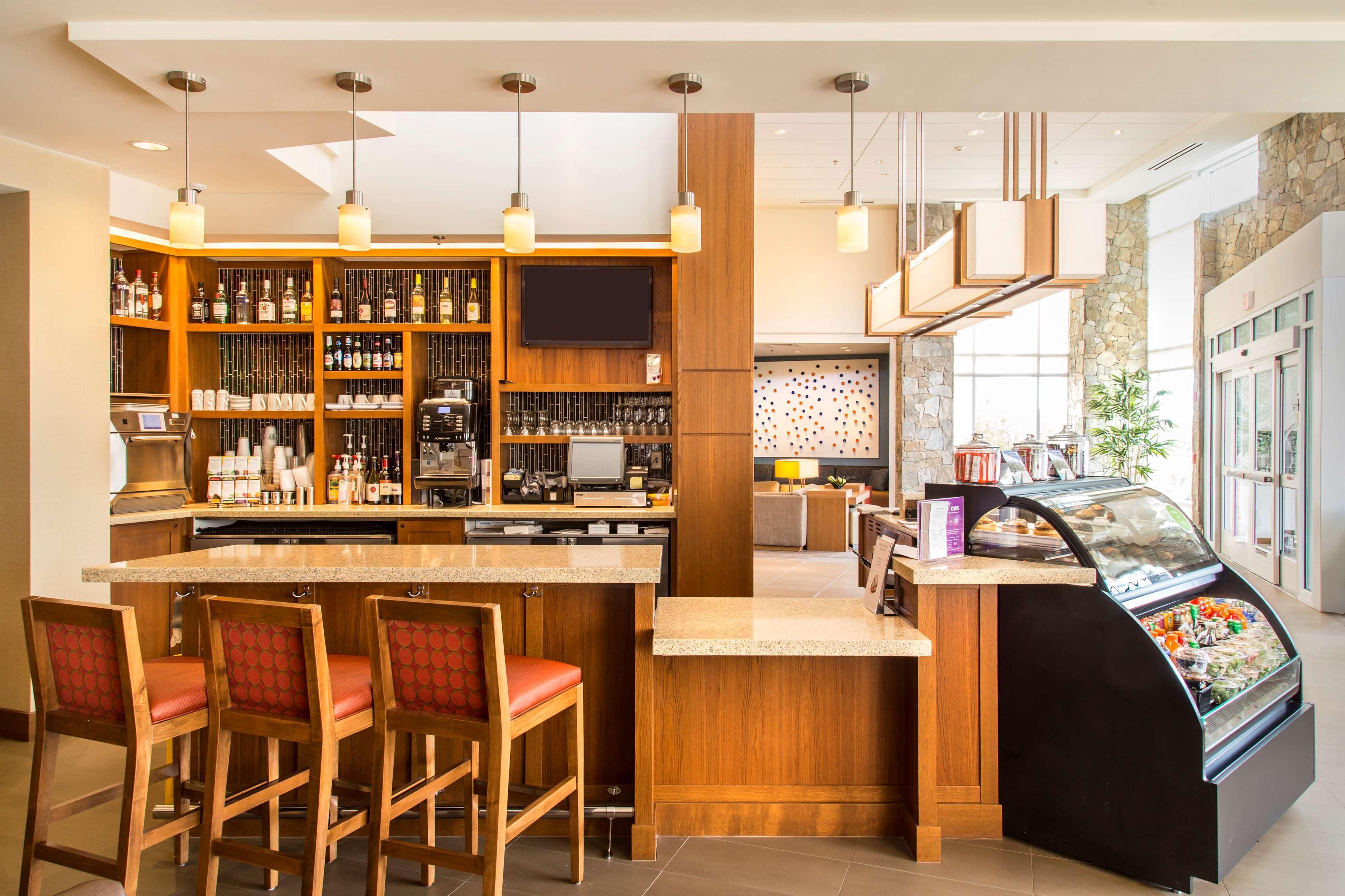 Hyatt Place Charlottesville Bagian luar foto
