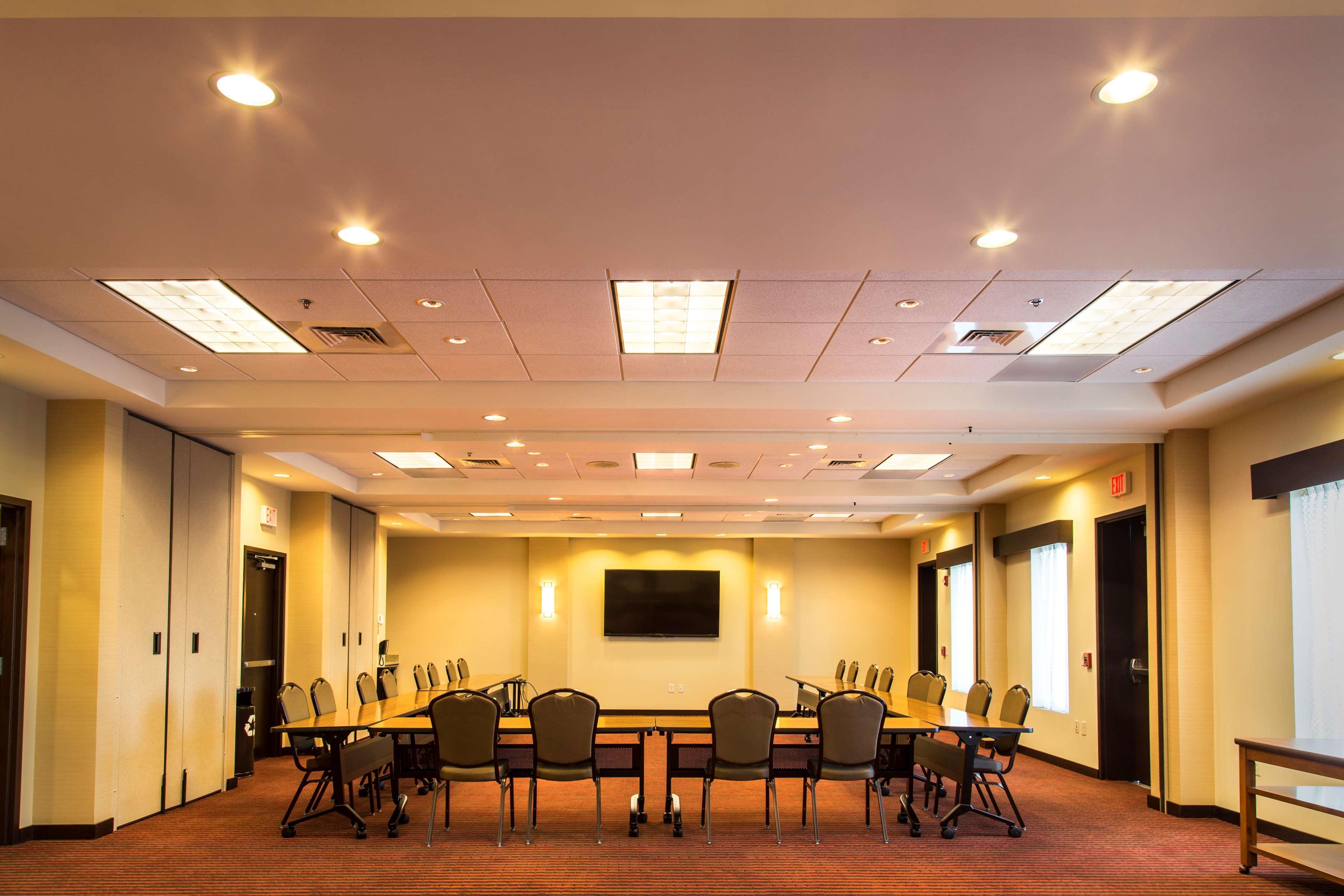 Hyatt Place Charlottesville Bagian luar foto