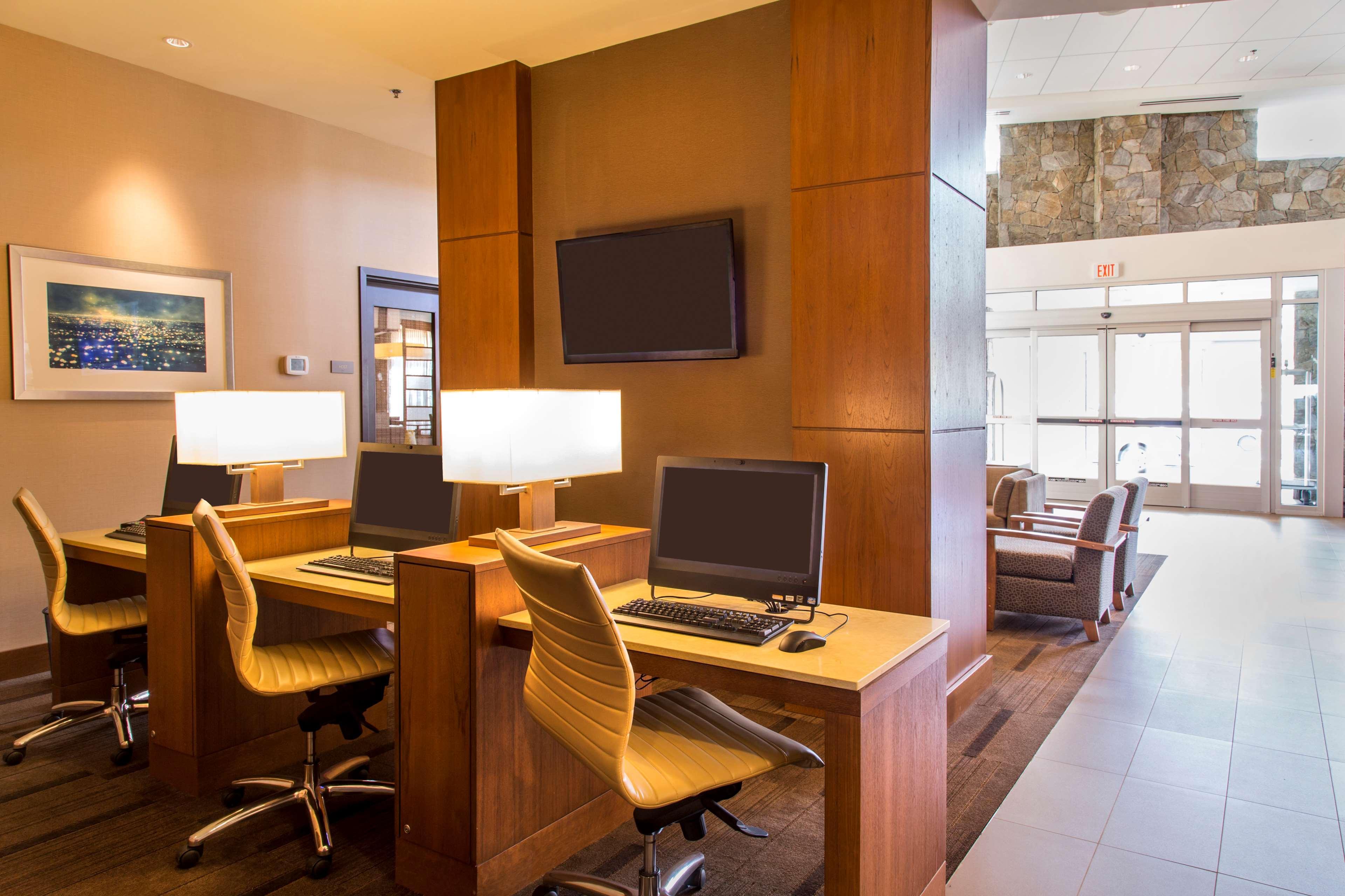 Hyatt Place Charlottesville Bagian luar foto